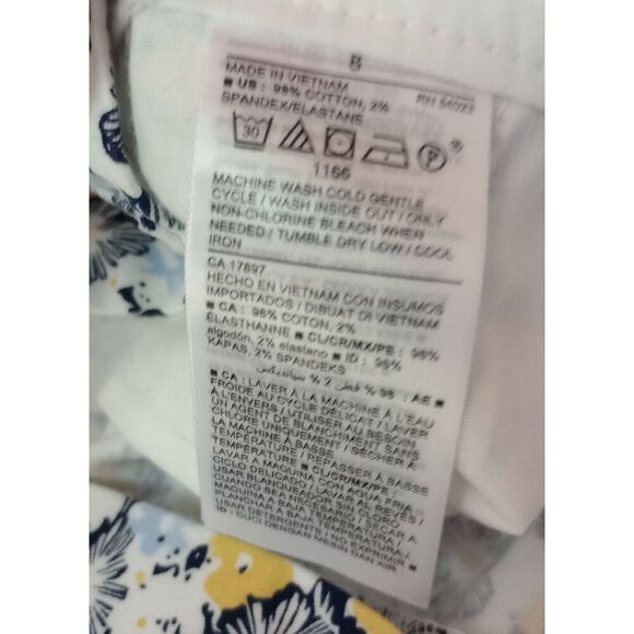 Old Navy everyday floral  shorts, midrise size 8 - Picture 4 of 4